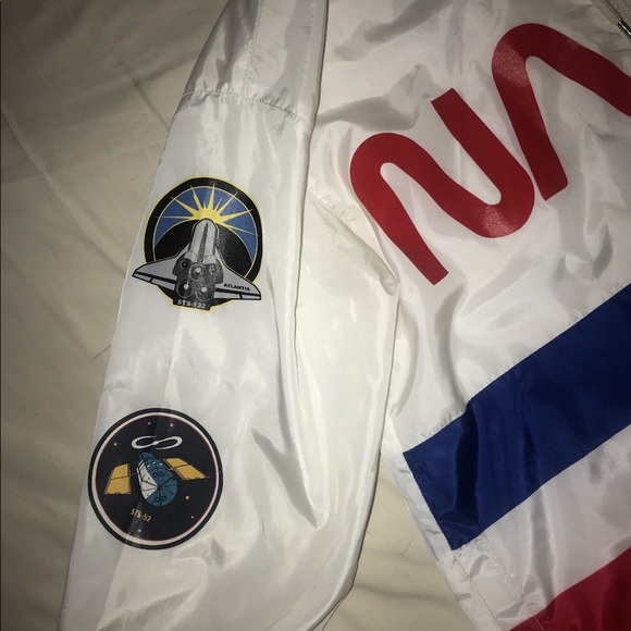 NASA windbreaker - Picture 3 of 4
